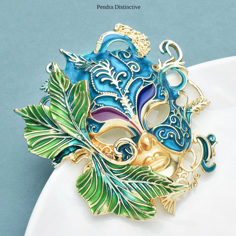 PENDRA Vintage Beautiful Art Face Brooch