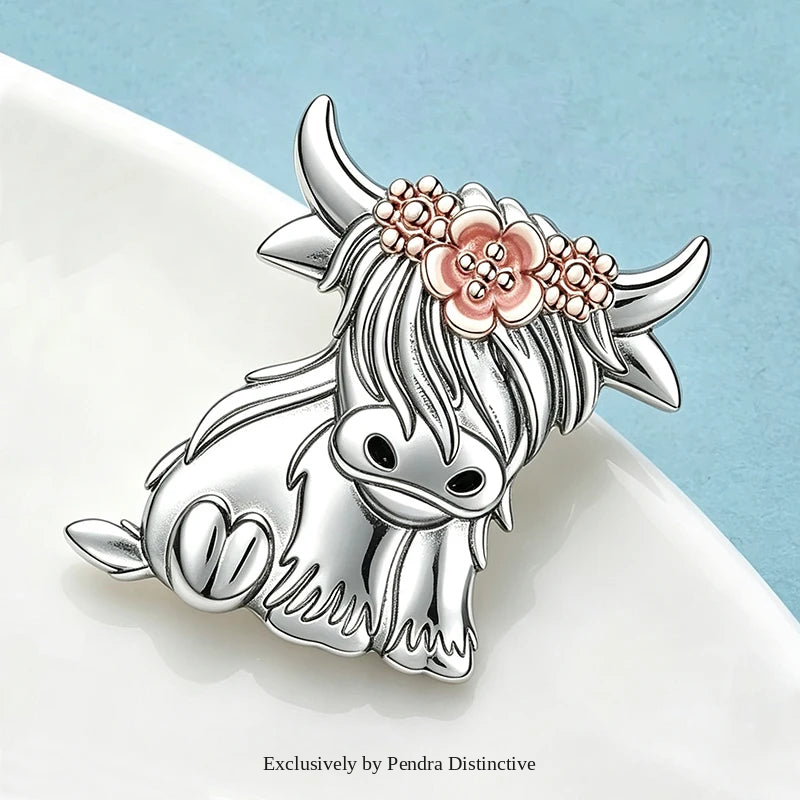 PENDRA Cute Highland Cow Brooch