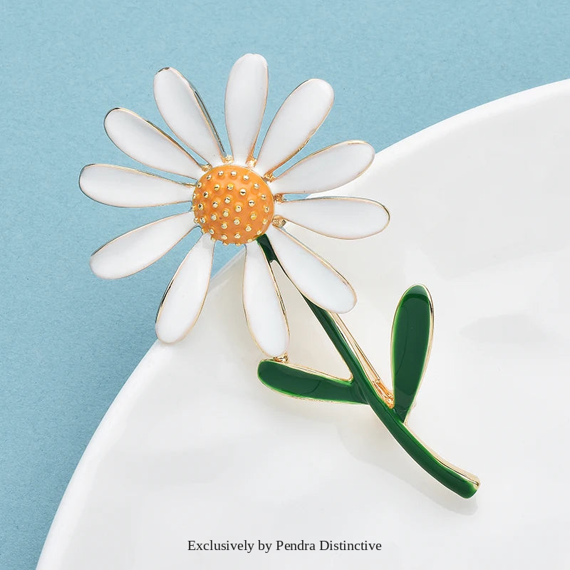 PENDRA Daisyelle Lovely White Daisy Flower Brooch