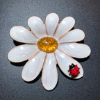 PENDRA Daisyora Large Enamel Daisy Flower Brooch