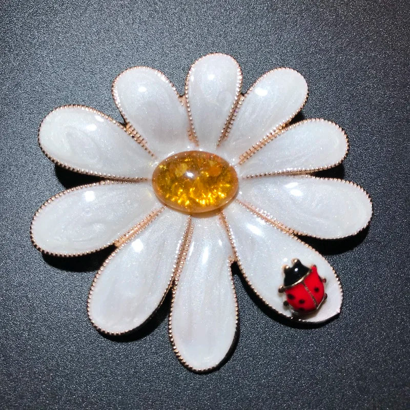 PENDRA Daisyora Large Enamel Daisy Flower Brooch