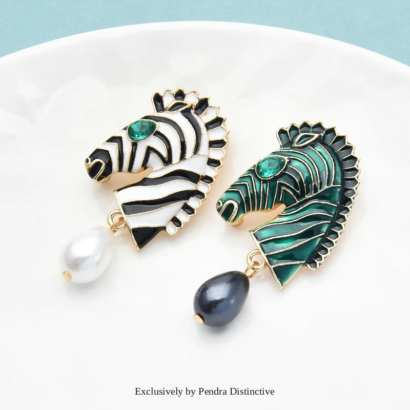 PENDRA Pearl Zebra Brooch