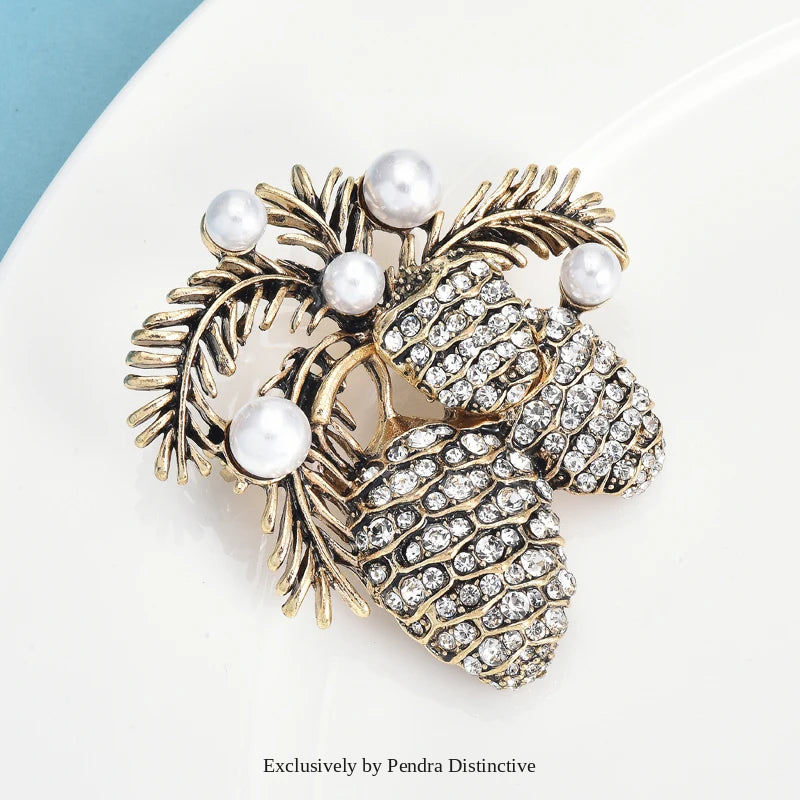 PENDRA Pine Vintage Pine-Nut Christmas Brooch