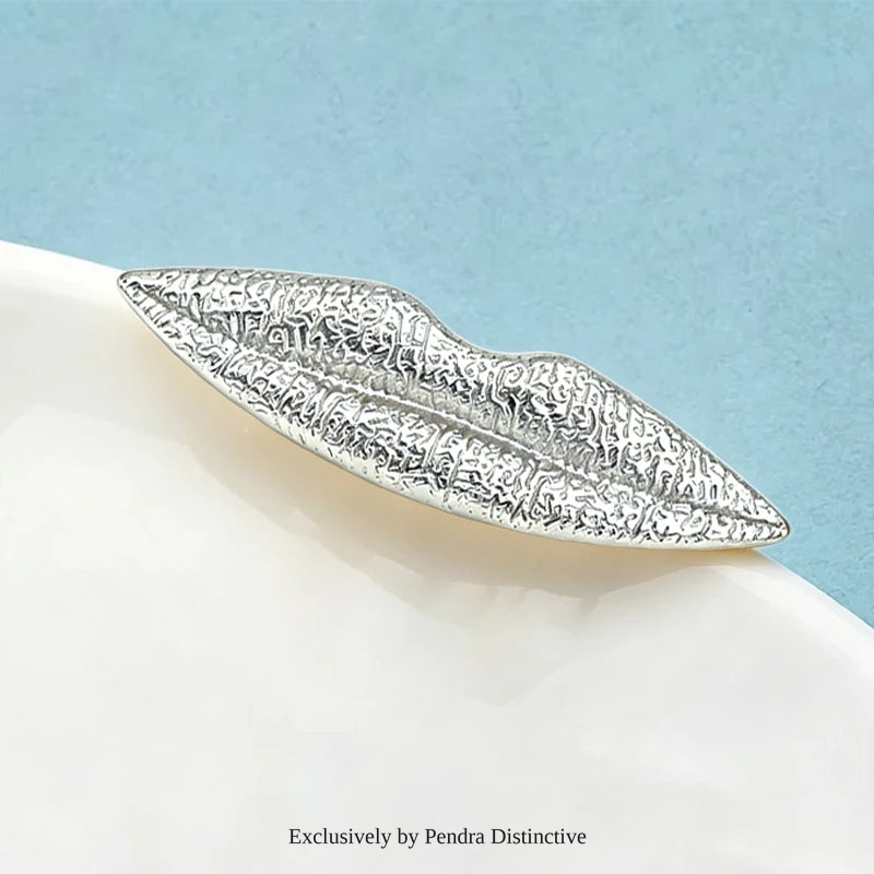 PENDRA Alloy Sexy Lip Brooch
