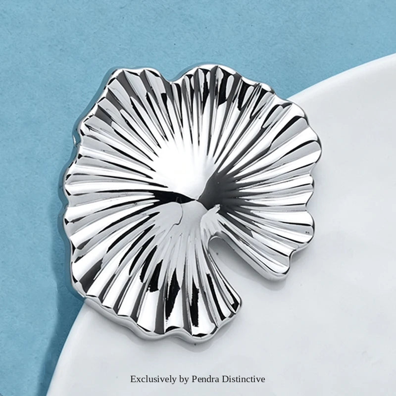 PENDRA Verdelle Leaf Brooch