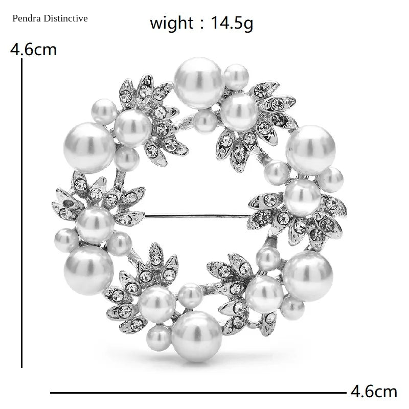PENDRA Wreathfleur Pearl Flower Wreath Brooch